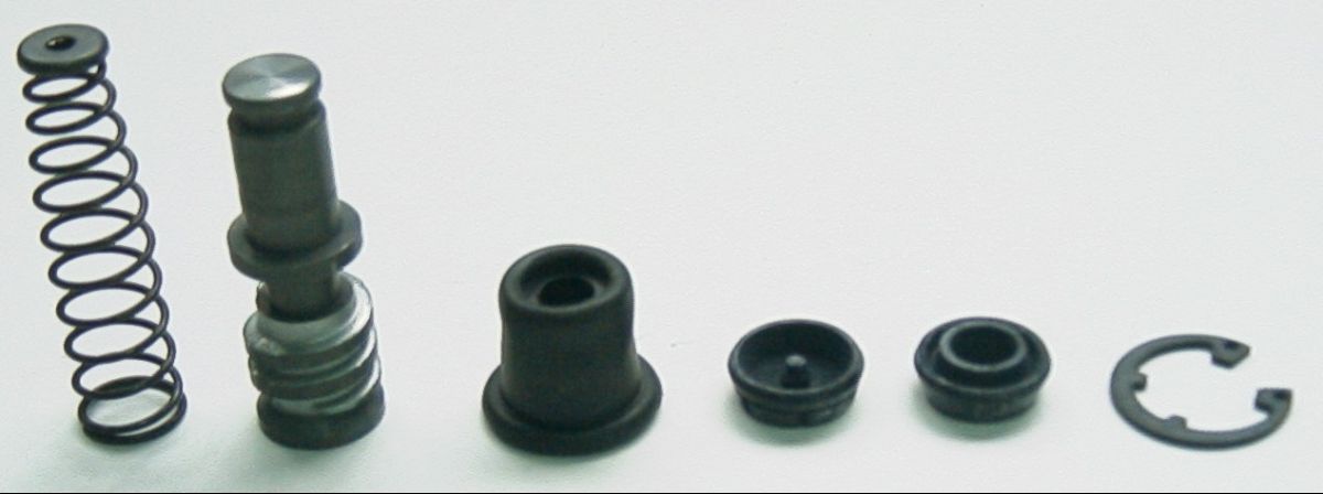 TOUR MAX KIT DE R�PARATION POUR MA�TRE CYLINDRE AVANT D`ORIGINE 359029 HONDA 900 HORNET 2002-2005