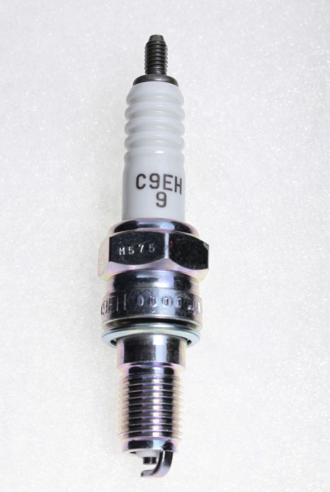 1 BOUGIE NGK C9EH9 ( C9EH-9 )