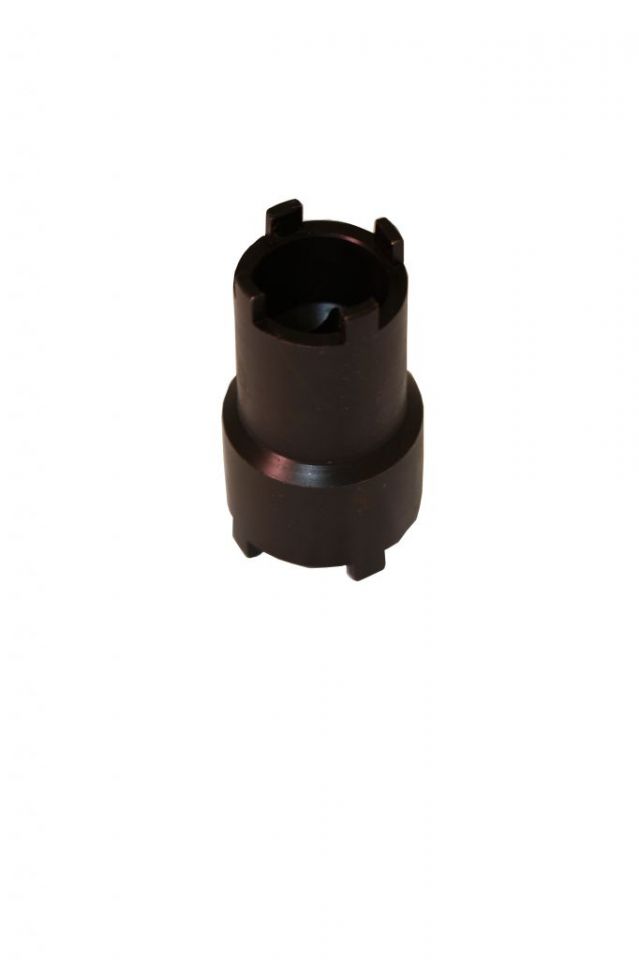 CL� DOUILLE Double pour Noix d`embrayage Douille 4 Cr�neaux 20-24mm OUT1073