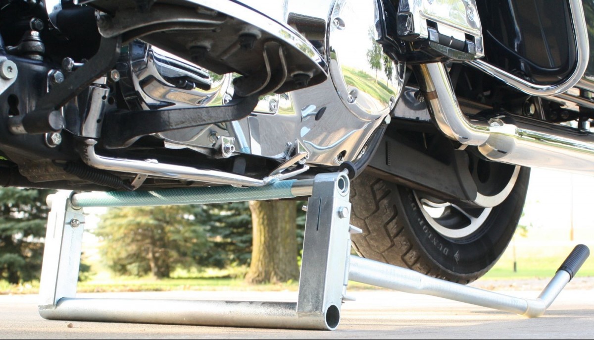 BIKETEK B�QUILLE CENTRALE AJUSTABLE POUR CUSTOM*
