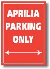 PLAQUE DE M�TAL D�CORATION PARKING SING APRILIA*